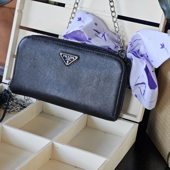 Prada Vintage Saffiano Leather Continental Zip Around Wallet w/Replaced Zip Pull - Picture 4 of 16